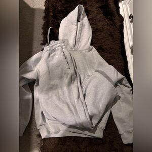 Gray Hoodie and Sweatpants Set from Hours